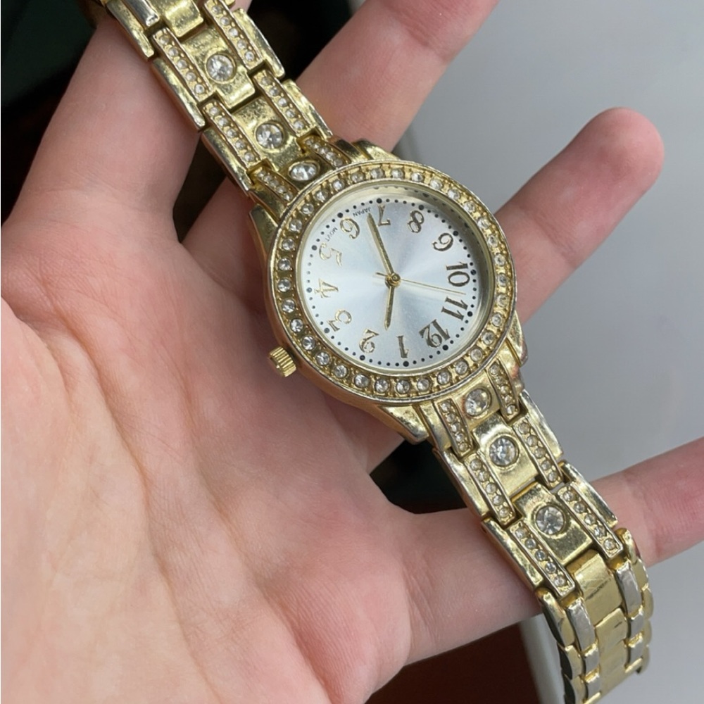 Watch - Picture 2 of 3
